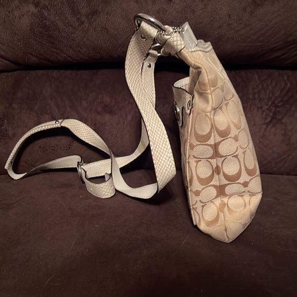 Coach bag. Beautiful condition. Minimal ink stain inside. Will ship immediately. - Picture 3 of 12